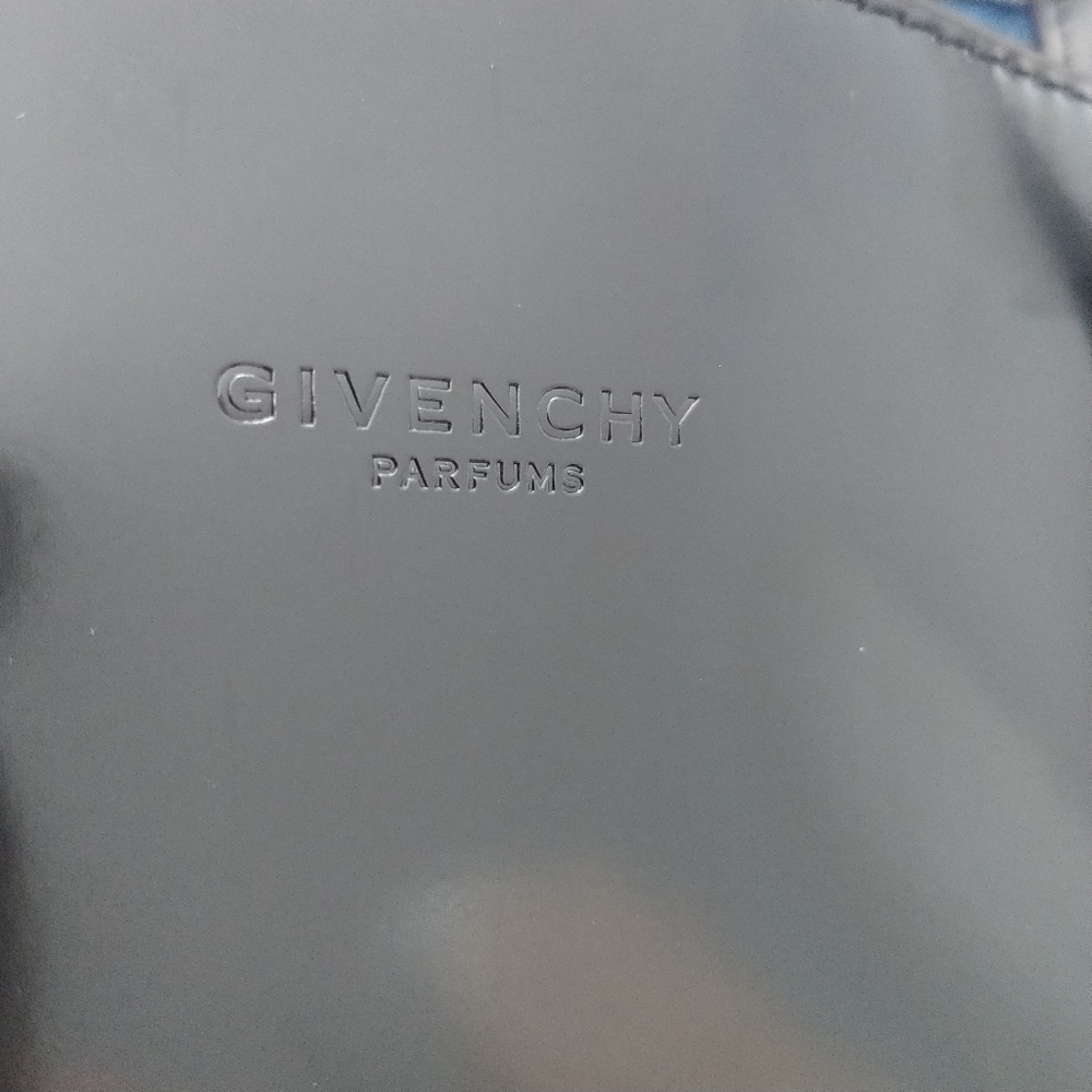 Givenchy Parfums Black Patent Tote Bag - Picture 11 of 11